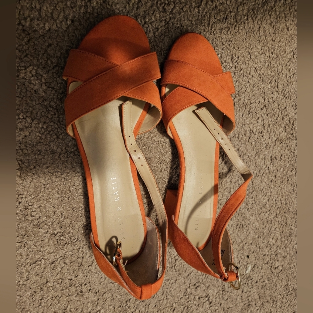 New Coral/Salmon Short Heels